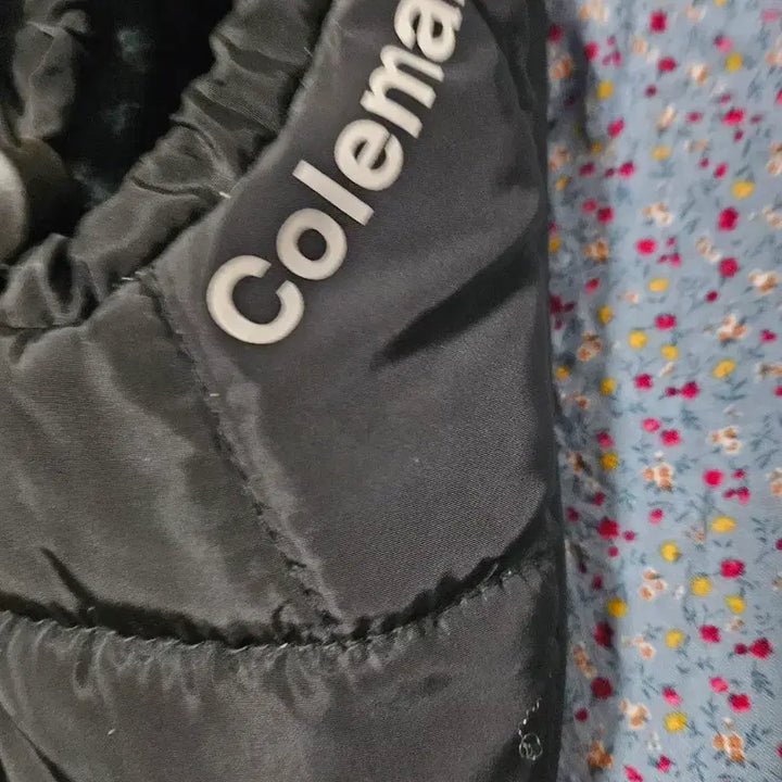 [BUNJANG] Coleman Bitter Padded Winter Slippers 240 / 콜맨(Coleman) 비터 방한 패딩 슬리퍼 240