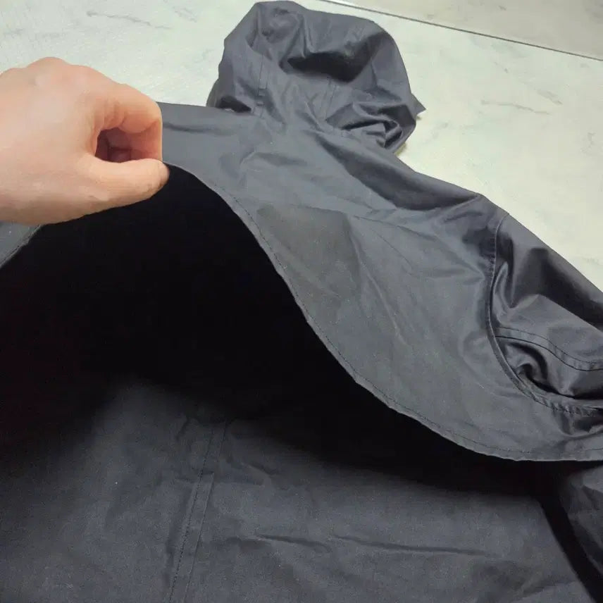 [BUNJANG] Studio Tomboy Black Hooded Jumper / 스튜디오 톰보이 블랙 후드 점퍼