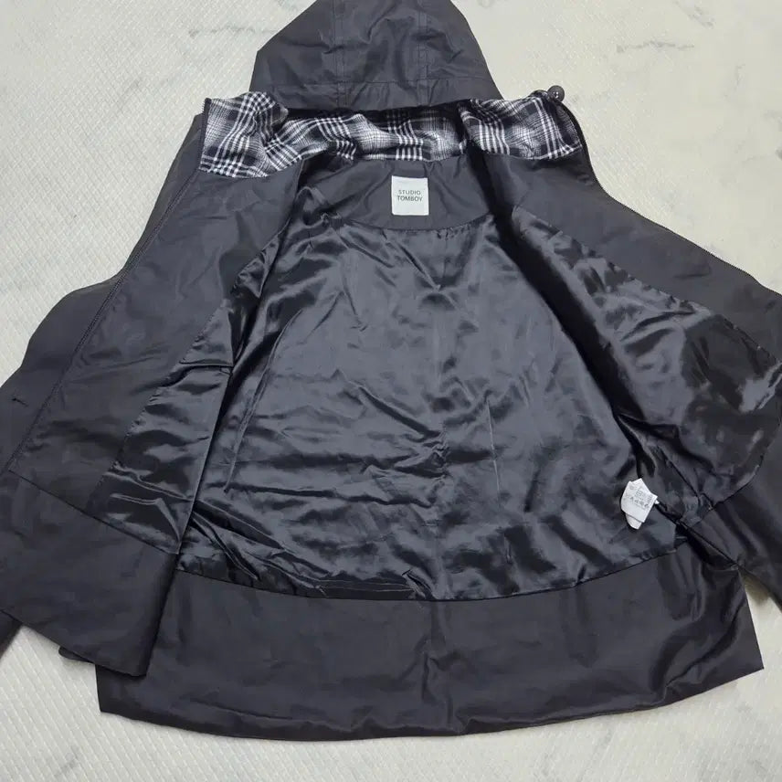 [BUNJANG] Studio Tomboy Black Hooded Jumper / 스튜디오 톰보이 블랙 후드 점퍼