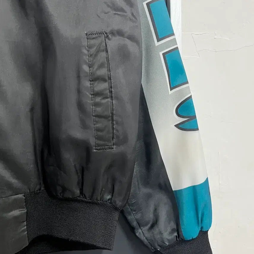[BUNJANG] American Vintage San Jose Sharks Bomber Jacket / 90s American Vintage 올드스쿨 산호세 샤크스 봄버 자켓