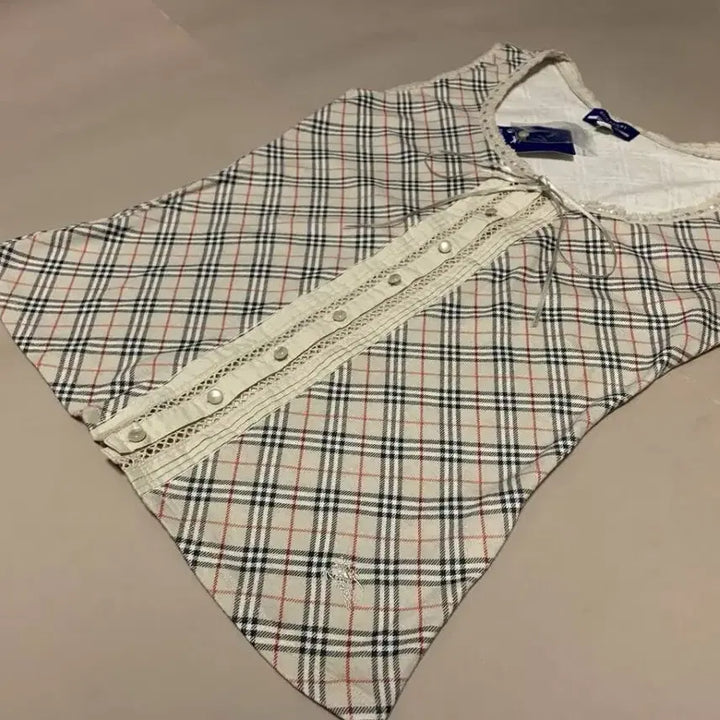 [BUNJANG] Burberry Blue Label Nova Check Lace Sleeveless Top / (새상품)버버리 라떼맛 블루라벨 노바체크 슬리브리스