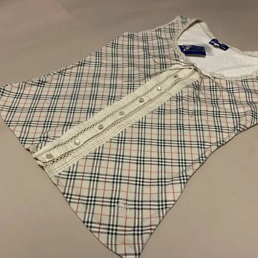[BUNJANG] Burberry Blue Label Nova Check Lace Sleeveless Top / (새상품)버버리 라떼맛 블루라벨 노바체크 슬리브리스