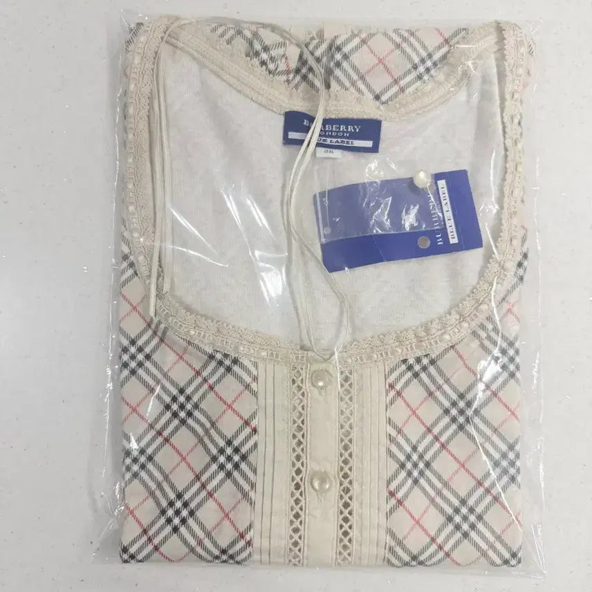 [BUNJANG] Burberry Blue Label Nova Check Lace Sleeveless Top / (새상품)버버리 라떼맛 블루라벨 노바체크 슬리브리스