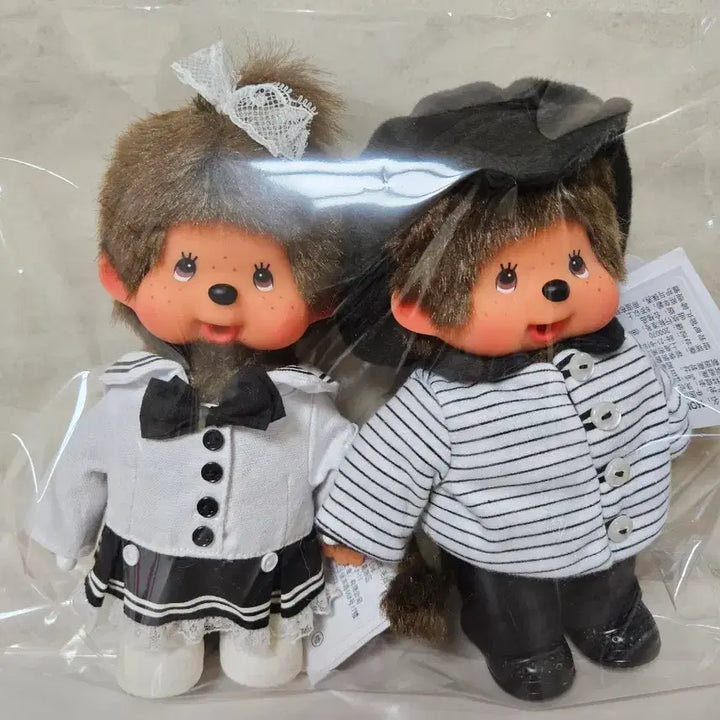 [BUNJANG] Monchhichi Couple Dolls in Gentleman and Lady Attire / 패션 몬치치 커플