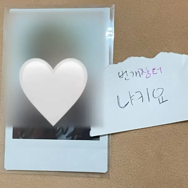 [BUNJANG] ZB1 Sung Hanbin Signed Polaroid / 성한빈 싸폴 싸인 폴라로이드 signed pola