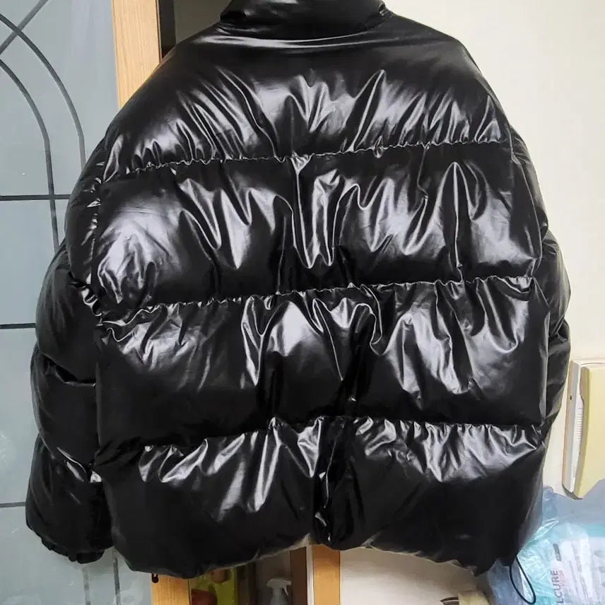 [BUNJANG] Black Shiny Padded Jacket / 블랙 유광 패딩