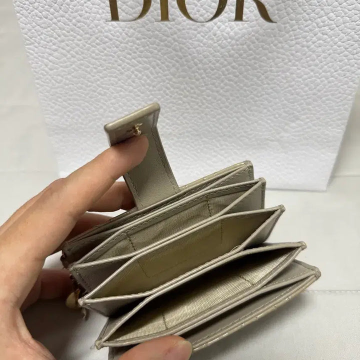 [BUNJANG] Dior Lady Accordion Card Wallet / [정품] 디올 레이디 아코디언 카드지갑