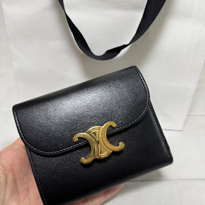 [BUNJANG] Celine Triomphe Flap Wallet / [상태좋음/정품] 셀린느 트리옹프 플랩 지갑