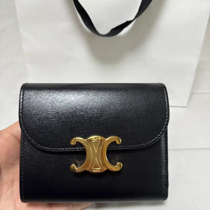 [BUNJANG] Celine Triomphe Flap Wallet / [상태좋음/정품] 셀린느 트리옹프 플랩 지갑