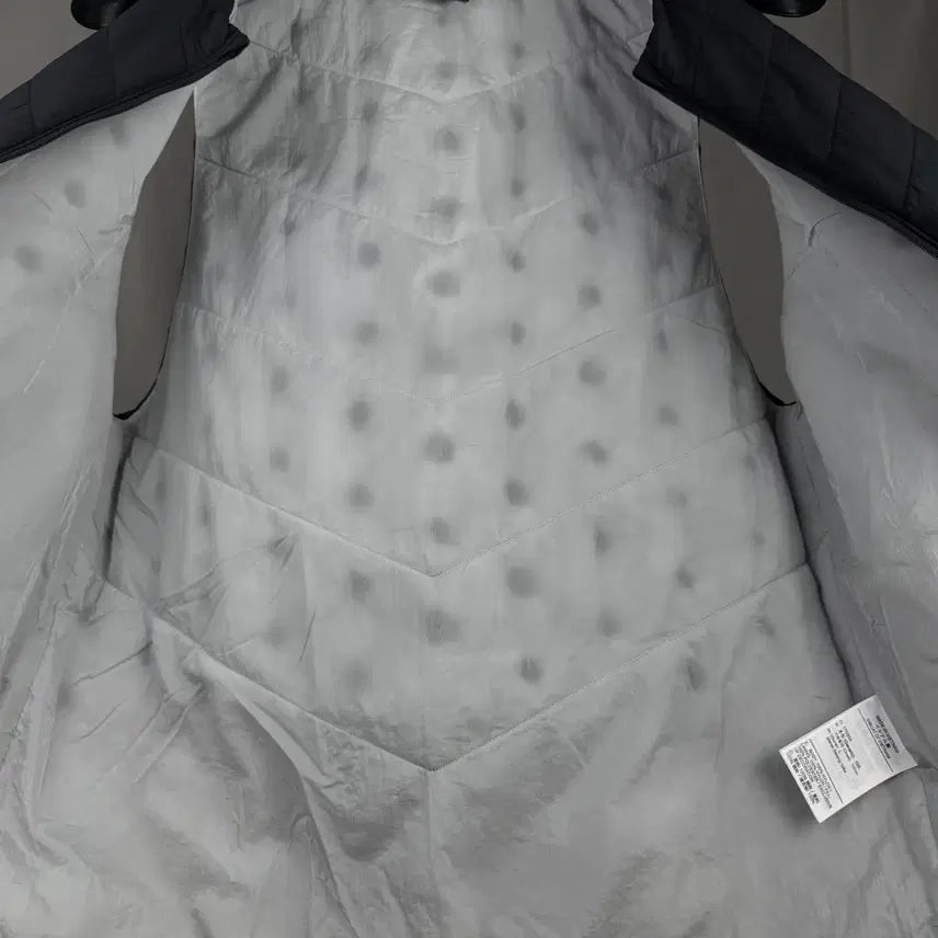 [BUNJANG] Nike Aerolayer Vest (Size L) / L )  나이키 에어로레이어 베스트