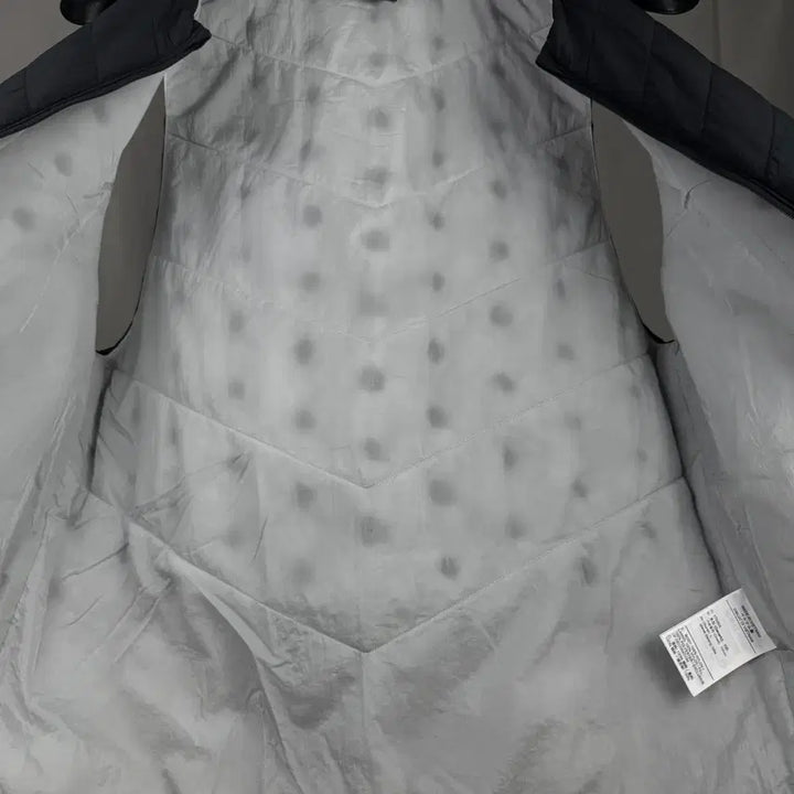 [BUNJANG] Nike Aerolayer Vest (Size L) / L )  나이키 에어로레이어 베스트