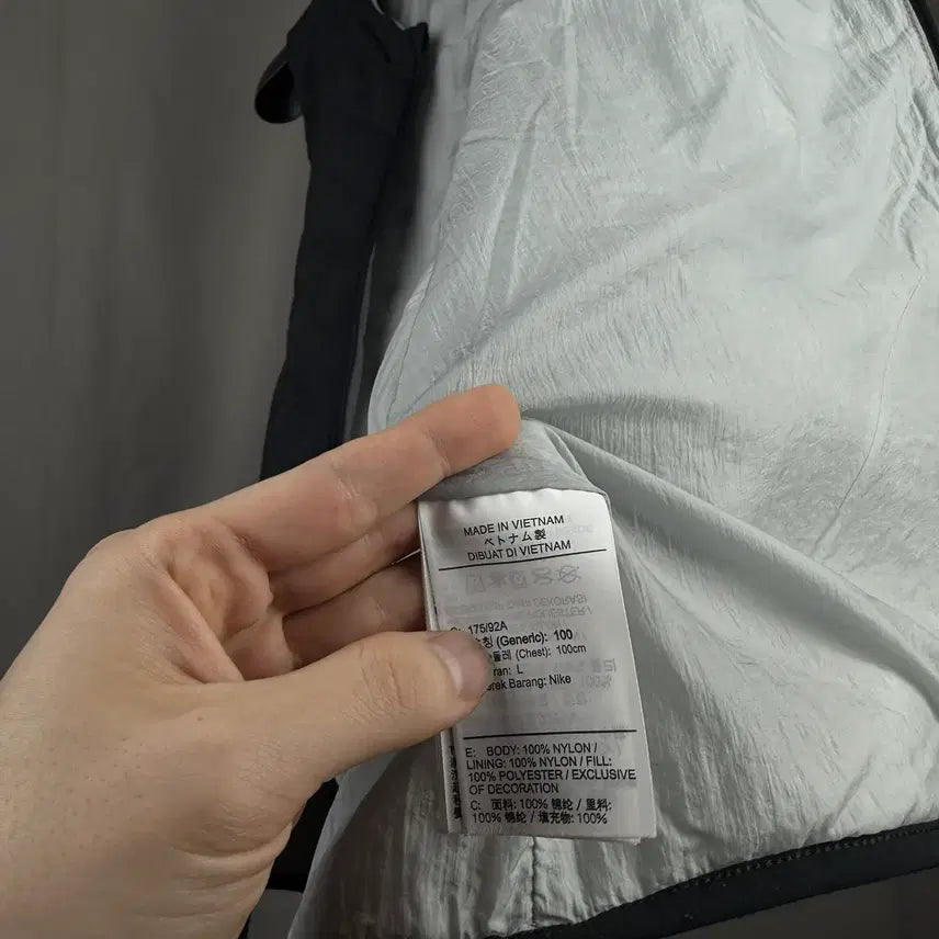[BUNJANG] Nike Aerolayer Vest (Size L) / L )  나이키 에어로레이어 베스트