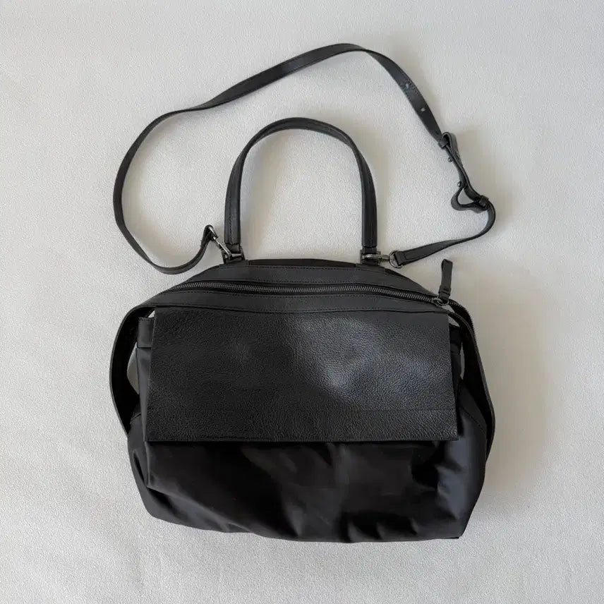 [BUNJANG] KUHO Leather &amp; Fabric Tote Crossbag / 구호(KUHO) 레더&amp;원단 토트 크로스백
