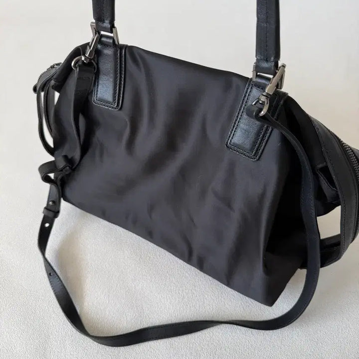 [BUNJANG] KUHO Leather &amp; Fabric Tote Crossbag / 구호(KUHO) 레더&amp;원단 토트 크로스백