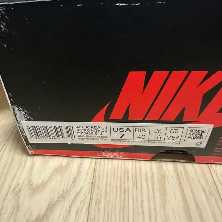 [BUNJANG] Nike Air Jordan 1 Retro High OG Chicago 2022 / (250)조던 1 레트로 하이 OG 시카고 2022