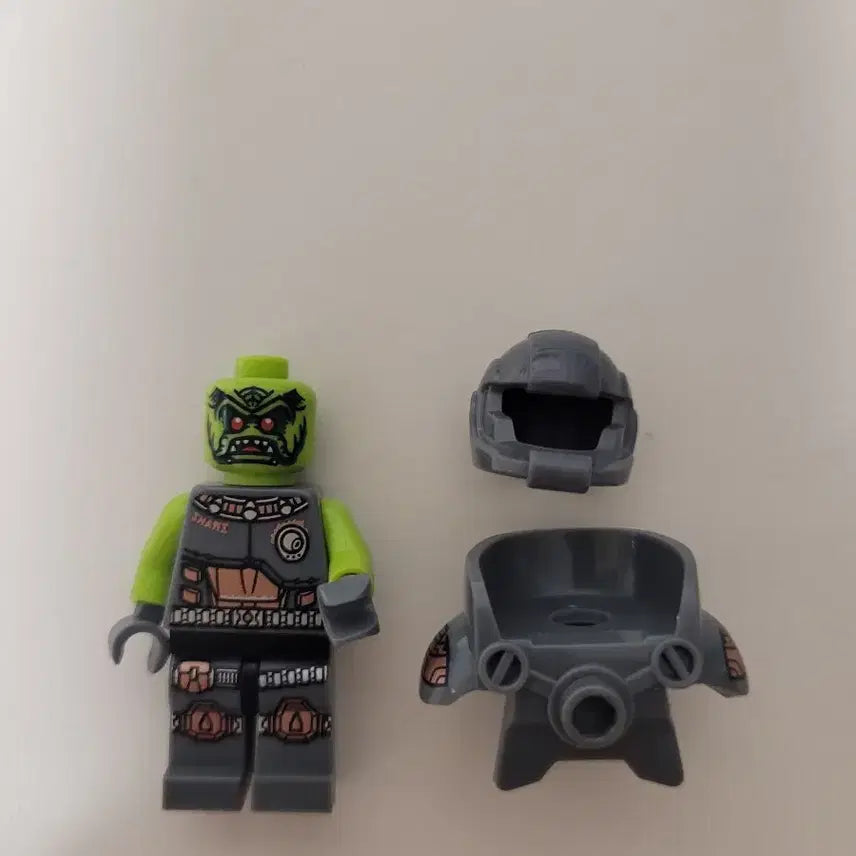 [BUNJANG] Lego Minifigures Season 9 Alien Avenger / 레고 미피 시즌9 외계어벤져