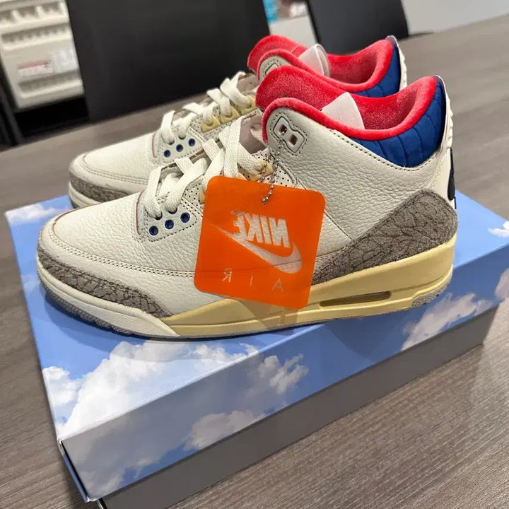 [BUNJANG] Jordan 3 Seoul Sneakers / (250)조던3서울