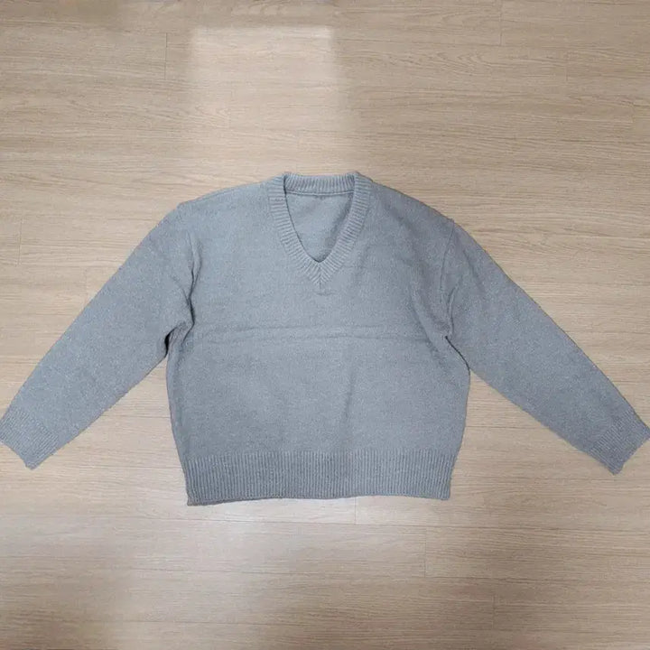 [BUNJANG] Overfit Twinkle V-Neck Long Sleeve Knit Top / 오버핏 트윙클 브이넥 긴팔니트티