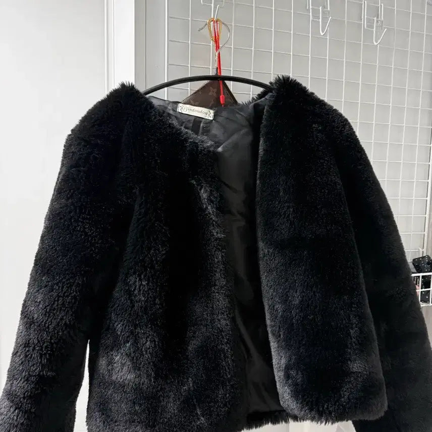 [SOLD OUT] 여성 퍼자켓 블랙