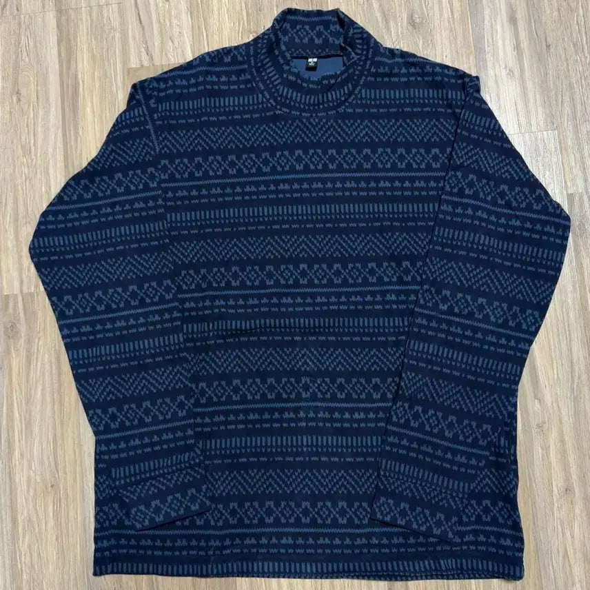 [BUNJANG] Uniqlo Fleece Mock Neck T-shirt / [가격내림] [UNIQLO] 후리스 모크넥 티