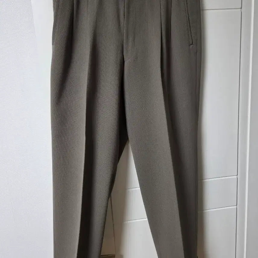 [BUNJANG] Black and White Two-Tuck Wide Pants / 정품 블랙앤 화이트 투턱 와이드