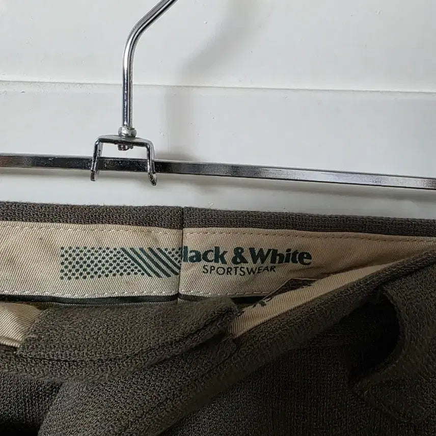 [BUNJANG] Black and White Two-Tuck Wide Pants / 정품 블랙앤 화이트 투턱 와이드