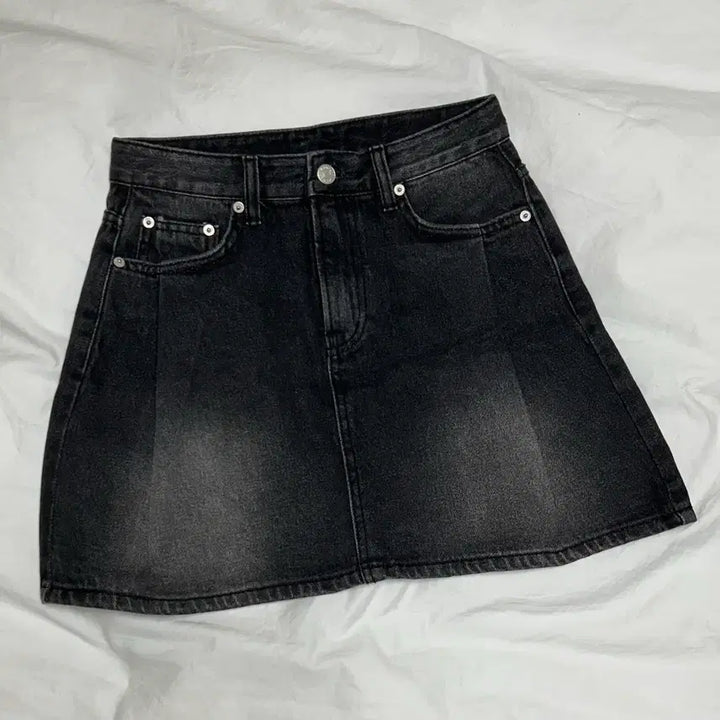 [BUNJANG] Denim Pintuck Mini Skirt - Black (M) / 새상품) 데님 핀턱 미니 스커트 흑청 m
