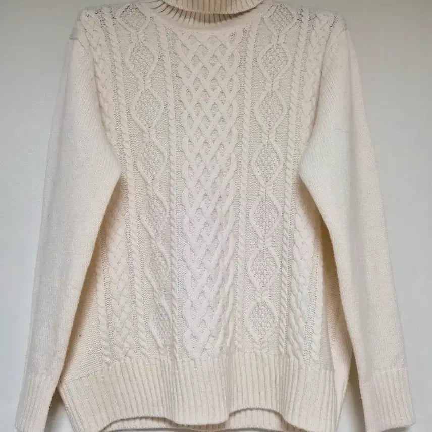 [BUNJANG] GU Ivory Knit Sweater / GU 아이보리 니트 스웨터