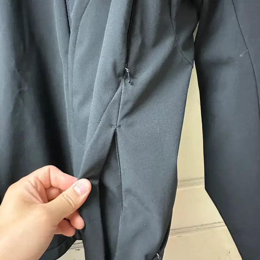 [BUNJANG] Adidas Hooded Zip-up Jacket / [L]아디다스후드집업