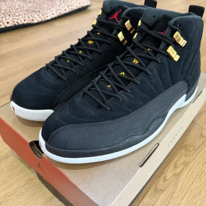 [BUNJANG] Nike Air Jordan 12 Retro Black Sneakers / 나이키 에어 조던 12 레트로 블랙 285mm