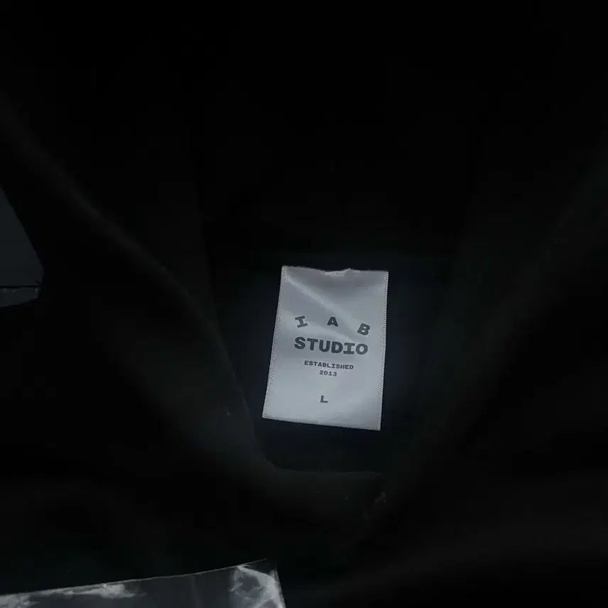 [BUNJANG] Iab Studio Camo Logo Hoodie Black / 아이앱 스튜디오 카모 로고 후드 블랙