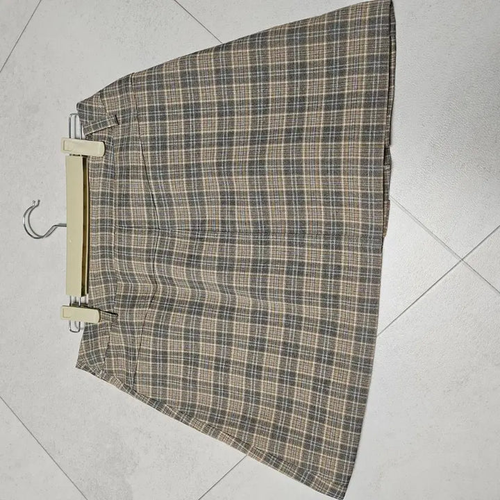 [BUNJANG] Lookast Tiny Pleated Mini Skirt Gray Check M / 룩캐스트 티니 플리츠 미니 스커트 그레이체크 M