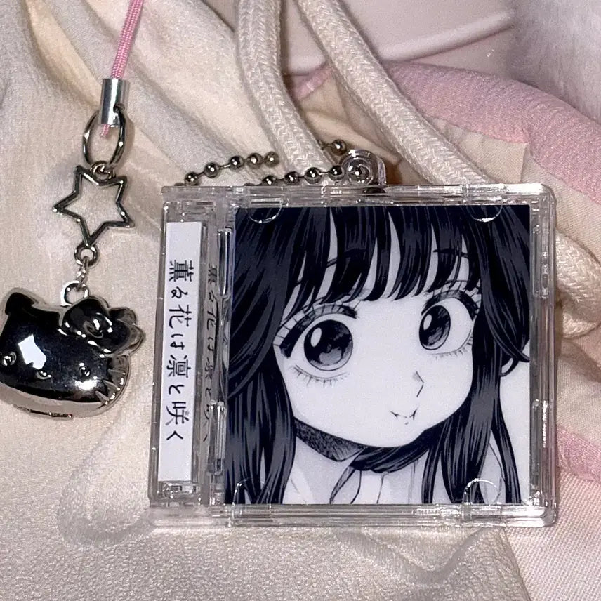 [BUNJANG] NFC Black and White Waguri Acrylic CD Keychain / [향기로운 꽃은 늠름하게 핀다] NFC 흑백 와구리 아크릴 CD 키링