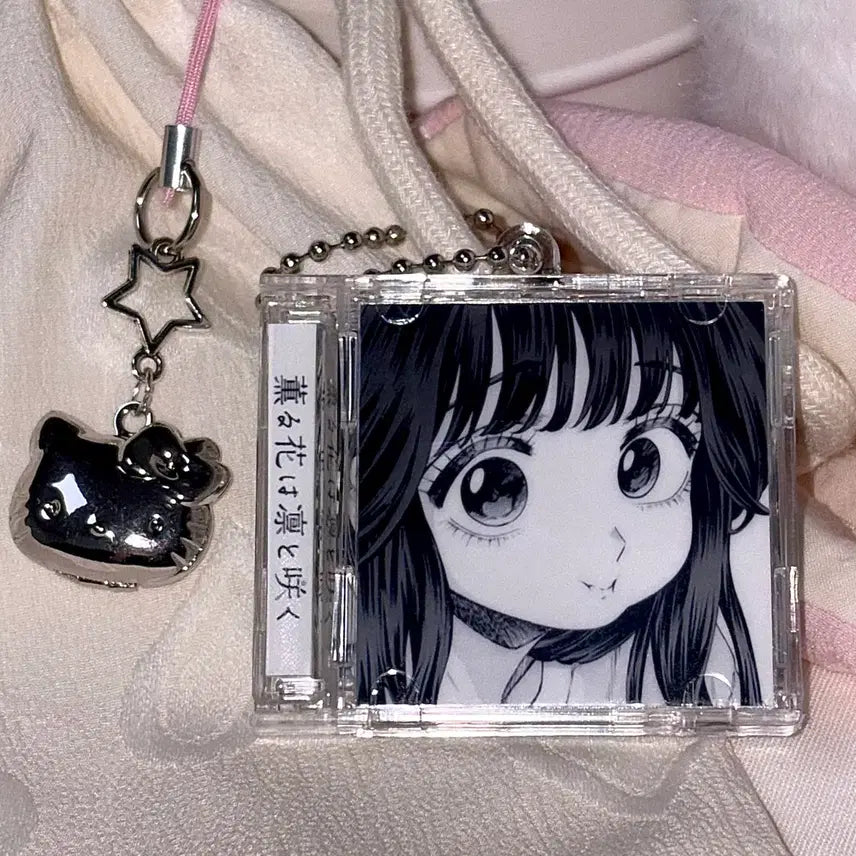 [BUNJANG] NFC Black and White Waguri Acrylic CD Keychain / [향기로운 꽃은 늠름하게 핀다] NFC 흑백 와구리 아크릴 CD 키링