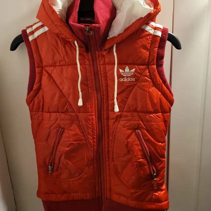[SOLD OUT] [85]아디다스 삼선 후드 경량 패딩 조끼