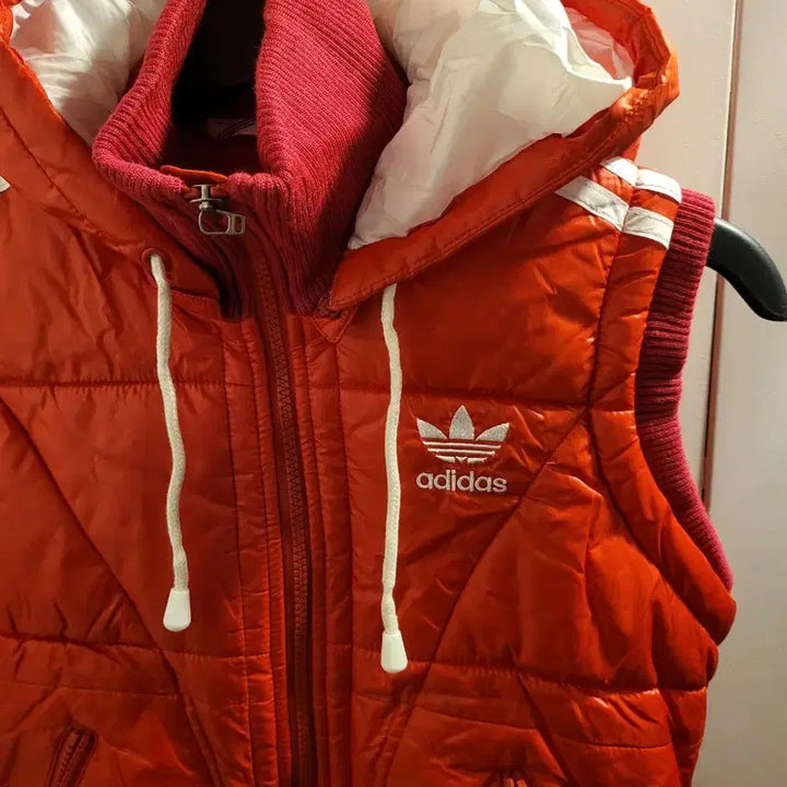 [SOLD OUT] [85]아디다스 삼선 후드 경량 패딩 조끼