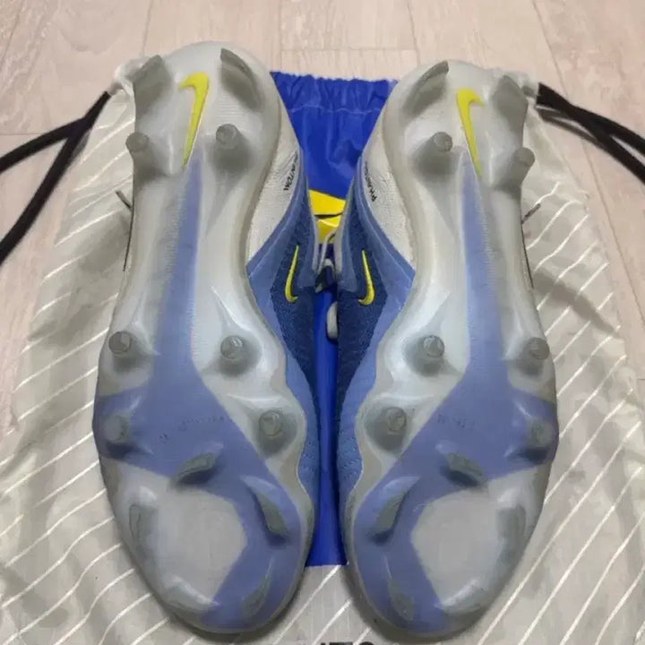 [BUNJANG] Nike Phantom 6 Low Elite FG Football Boots / 나이키 팬텀 6 로우 엘리트 fg