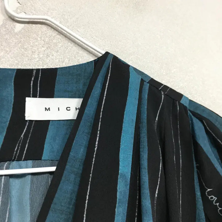 [BUNJANG] MICHAA Striped Blouse 85 / MICHAA 미샤 스트라이프 블라우스 85