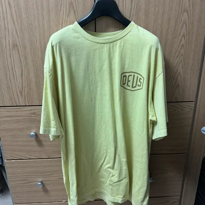 [BUNJANG] Deus Ex Machina Yellow Short Sleeve T-shirt XL / 데우스 엑스 마키나 옐로우 반팔 티셔츠 XL