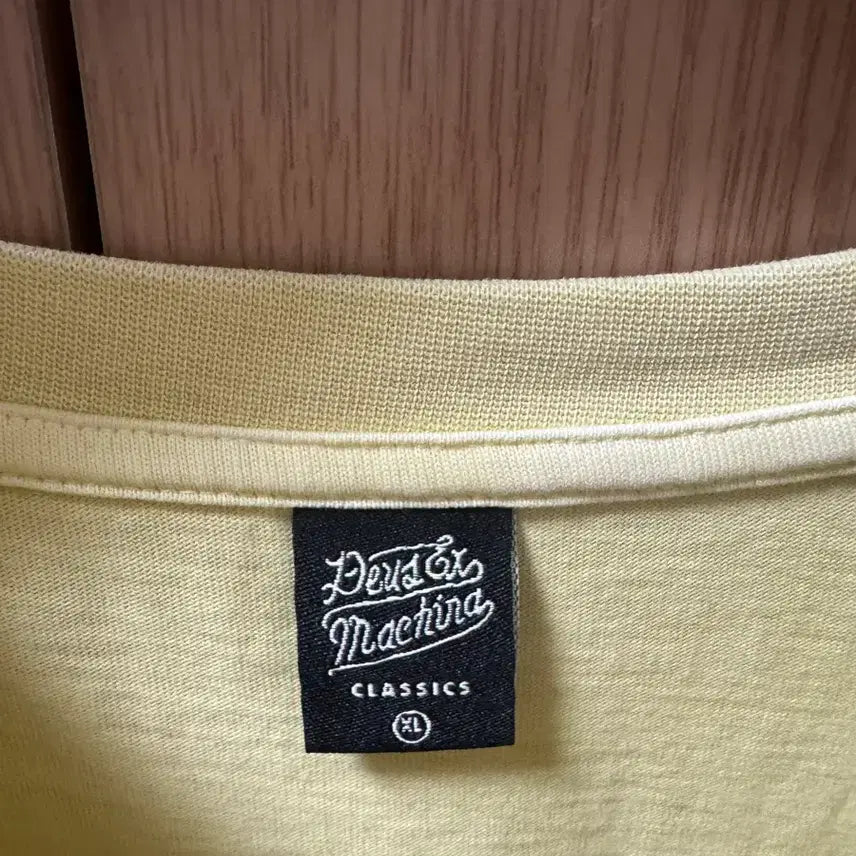 [BUNJANG] Deus Ex Machina Yellow Short Sleeve T-shirt XL / 데우스 엑스 마키나 옐로우 반팔 티셔츠 XL