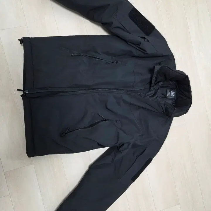[BUNJANG] Warden Snowman Padded Jacket (Black, L) / 워든 스노우맨 패딩 자켓