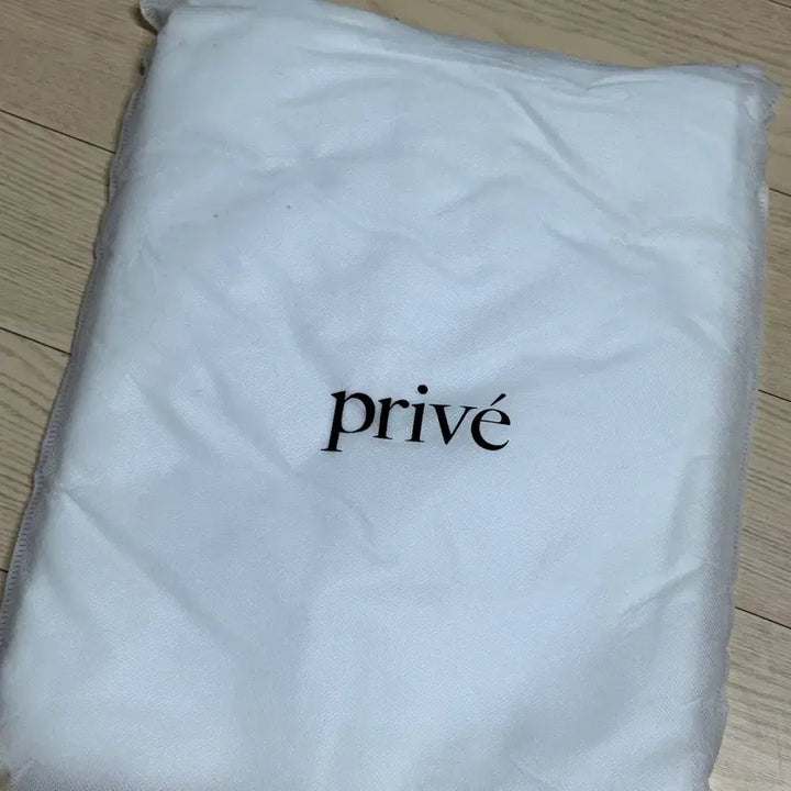 [SOLD OUT] 프리베 prive X 백현 반팔 티셔츠 미개봉 새상품 L