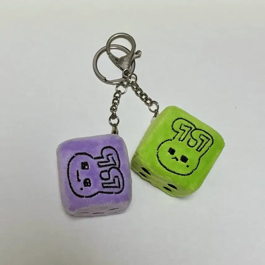 [BUNJANG] IU Uaena 7th Term Dice Keyring / 아이유 유애나 7기 주사위 키링