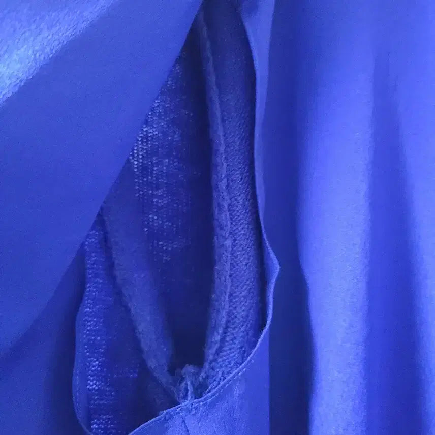 [BUNJANG] Minimum Blue Chain Embellished Cardigan / 미니멈 블루 체인 장식 가디건