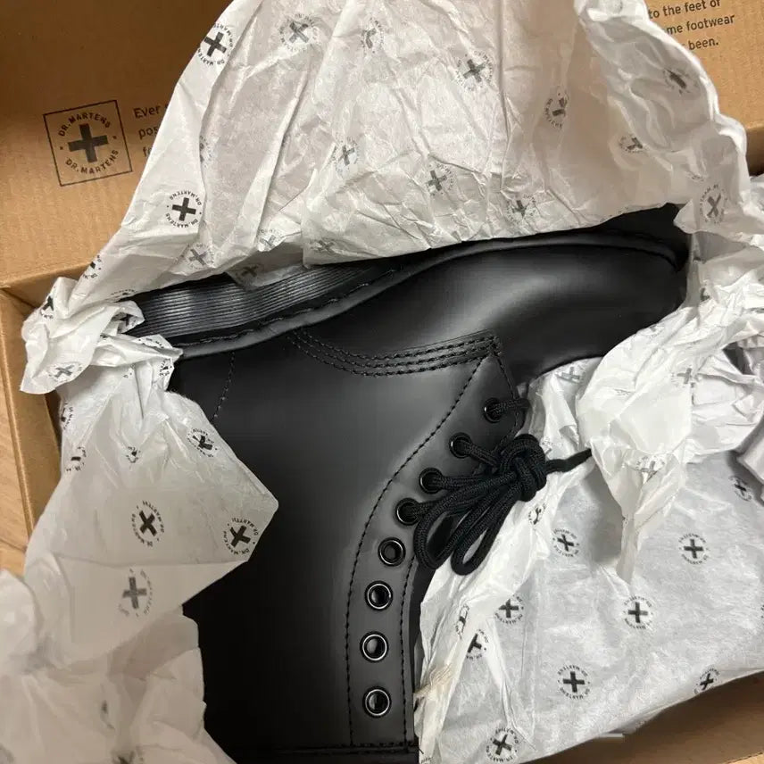 [BUNJANG] Dr. Martens 1460 Black Boots / 닥터마틴 1460 블랙 사이즈 250[새상품]