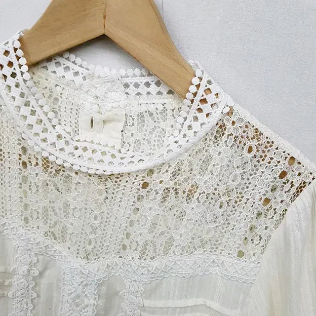 [BUNJANG] PAGEBOY Lace Blouse Ivory / PAGEBOY 레이스 블라우스 아이보리