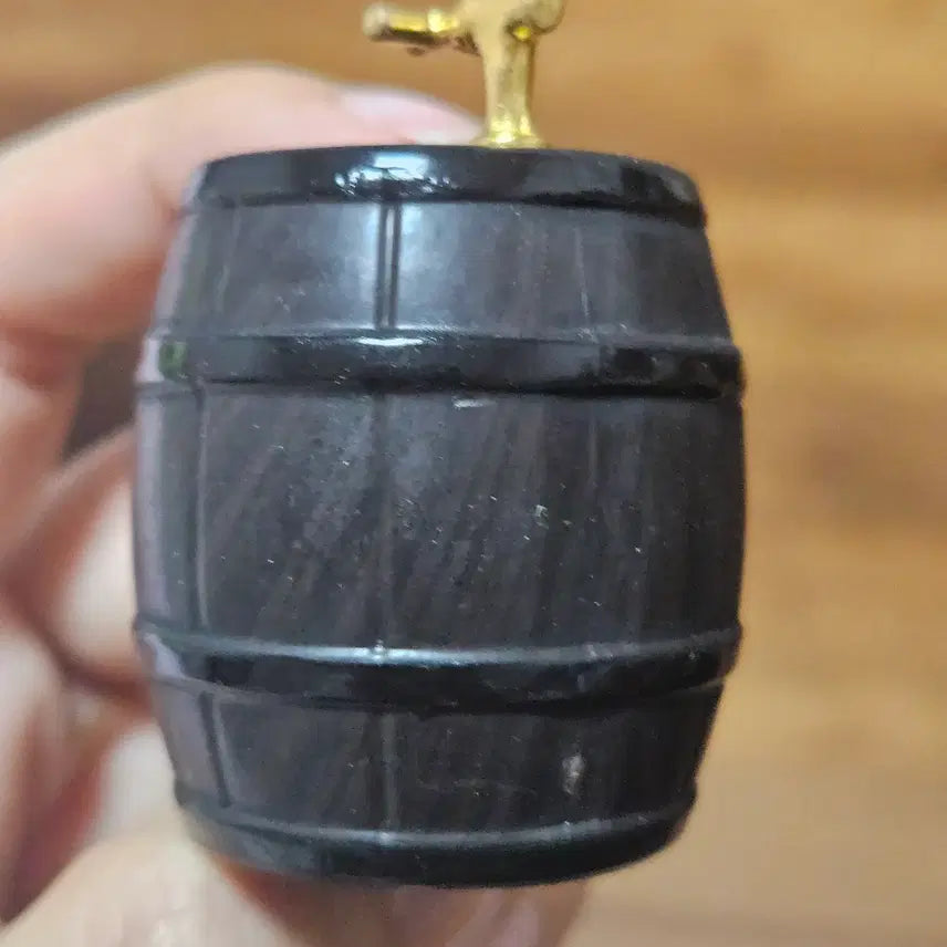 [BUNJANG] Miniature Oak Barrel Mascot Figure / 앤틱 빈티지 오크통 술통 미니어쳐 마스코트 가챠 뽑기 인형소품