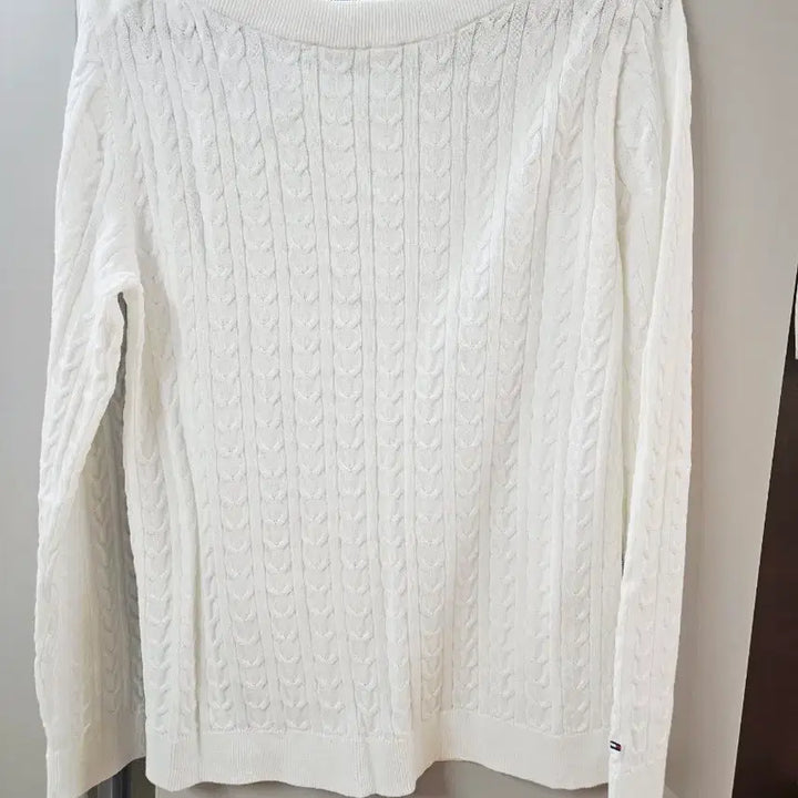 [BUNJANG] Tommy Hilfiger Boat Neck Knit Top with Keyring / 화이트 타미힐피거 보트넥 니트*키링증정