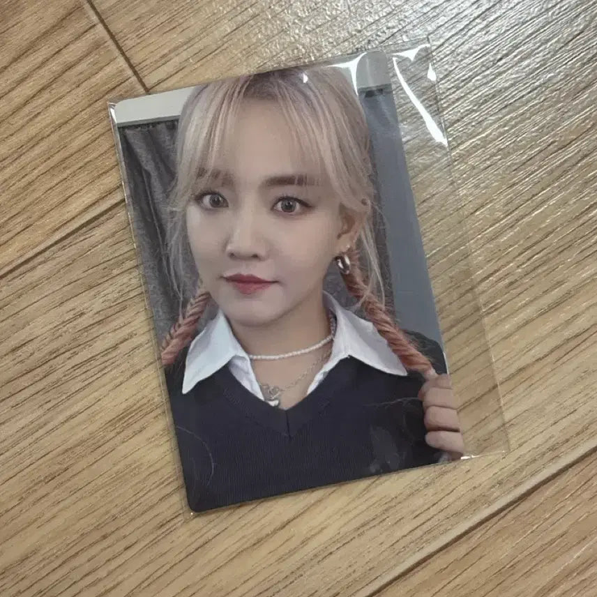 [BUNJANG] Younha Vol.1 Photocard / 윤하 홀봉 1 포토카드