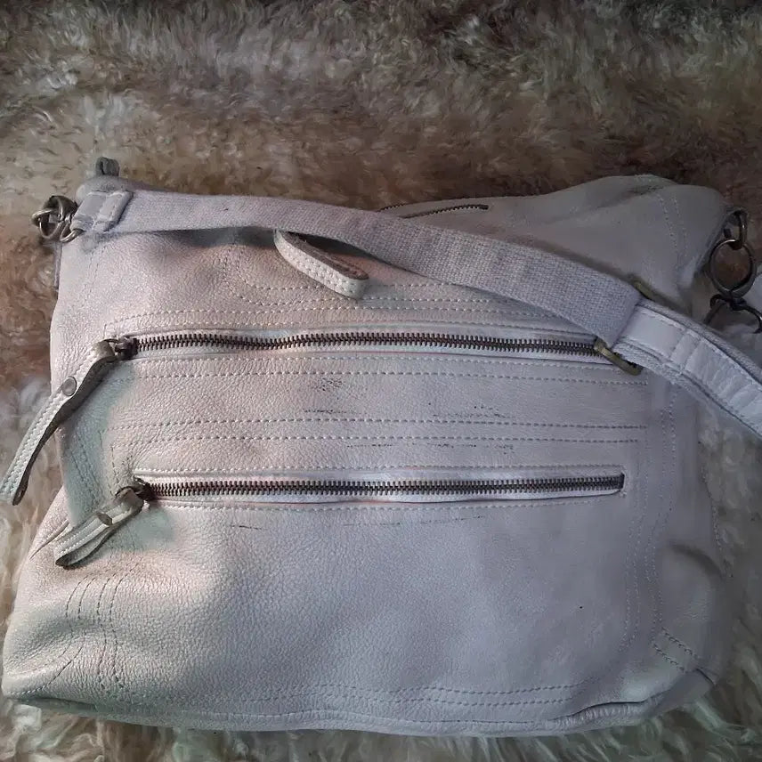 [BUNJANG] Ivory Leather Crossbody Bag / 아이보리 가죽 크로스백